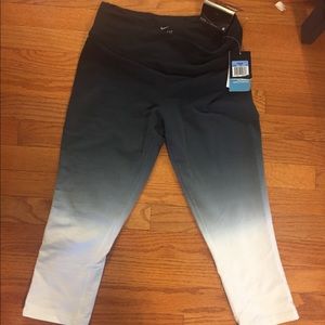 NWT Nike Legend Medium Ombré Leggings Crops